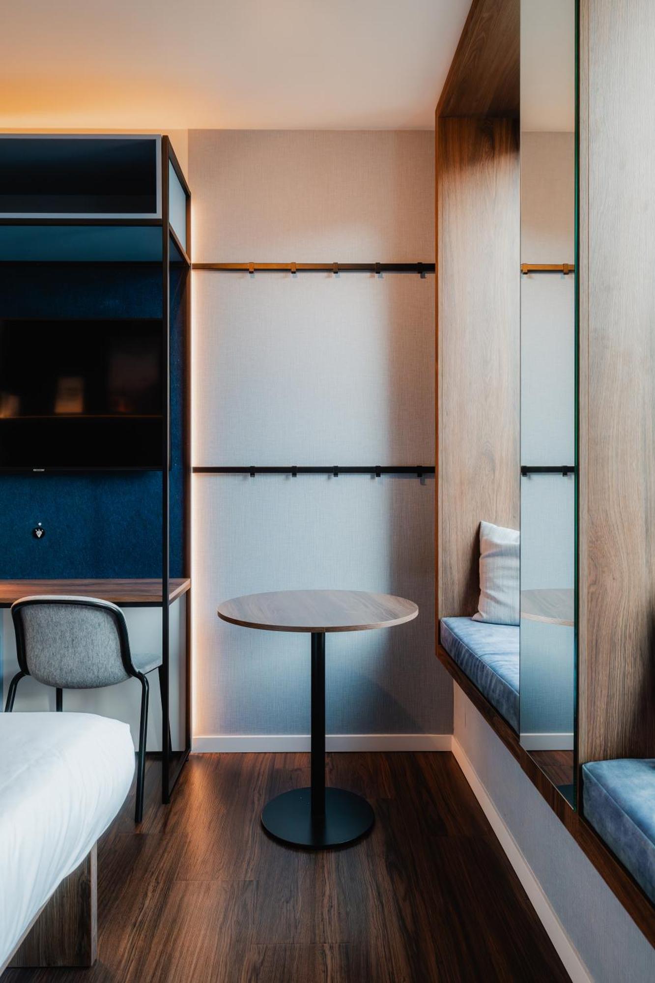 Hotel A-stay